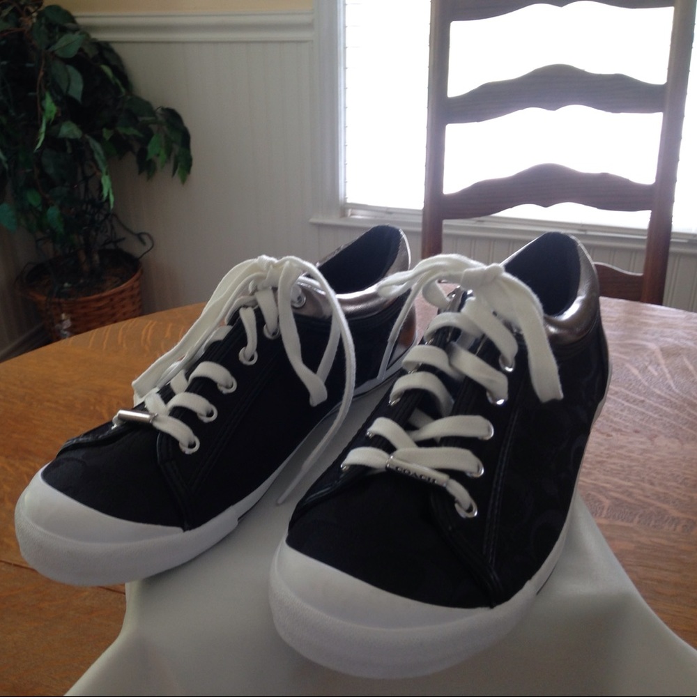 Coach Tennis Shoes. Size 10M
