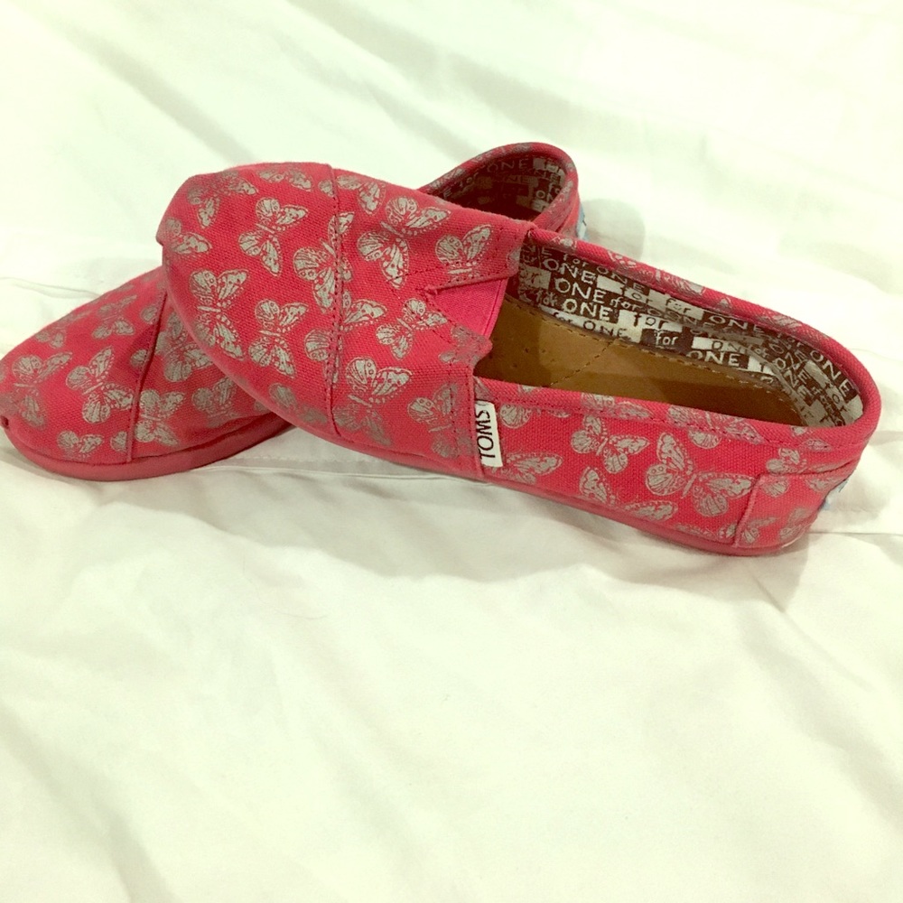 Girls Red Butterfly print TOMS shoes