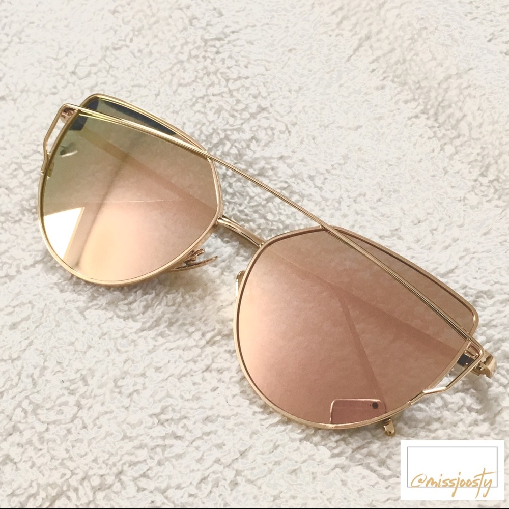SALE 💝 Rose Gold Cat Eye Sunglasses NWT
