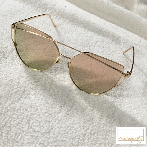 SALE π Rose Gold Cat Eye Sunglasses NWT - Picture 2 of 5