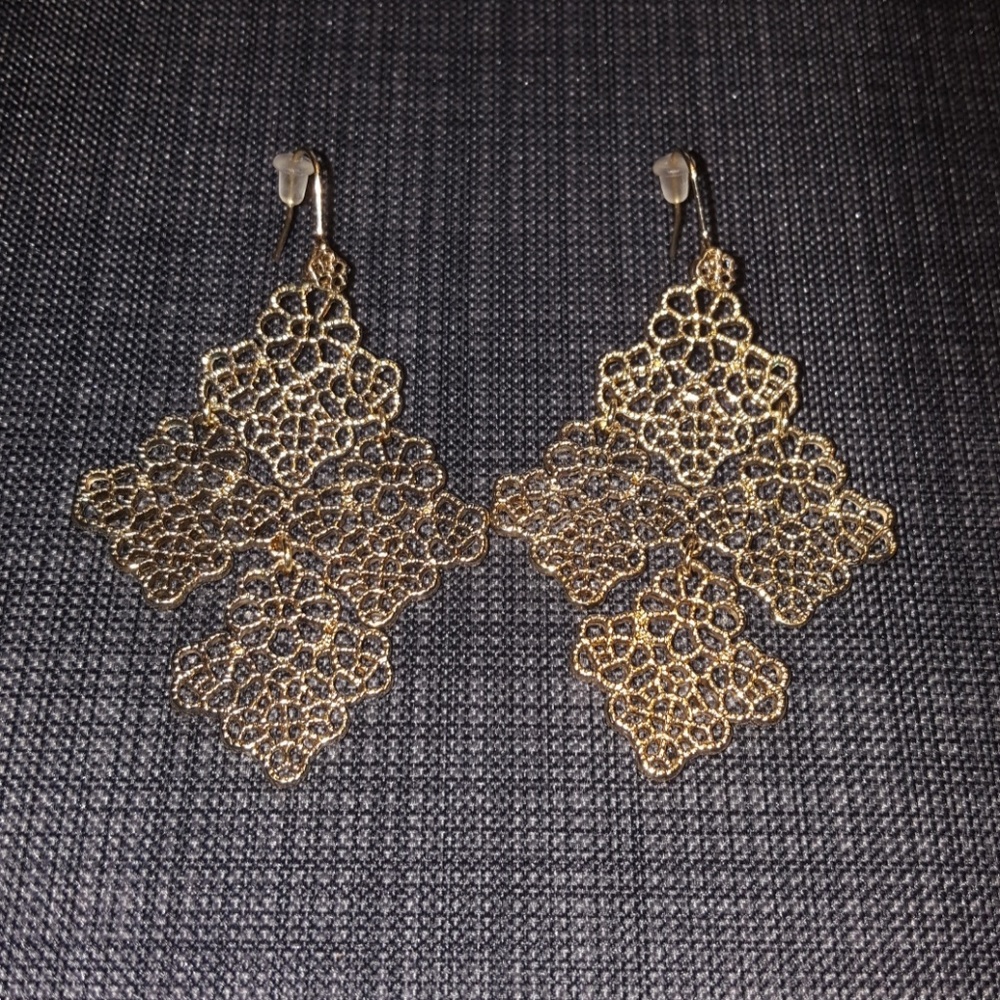 SOLD Plunder Design Ashton Earrings