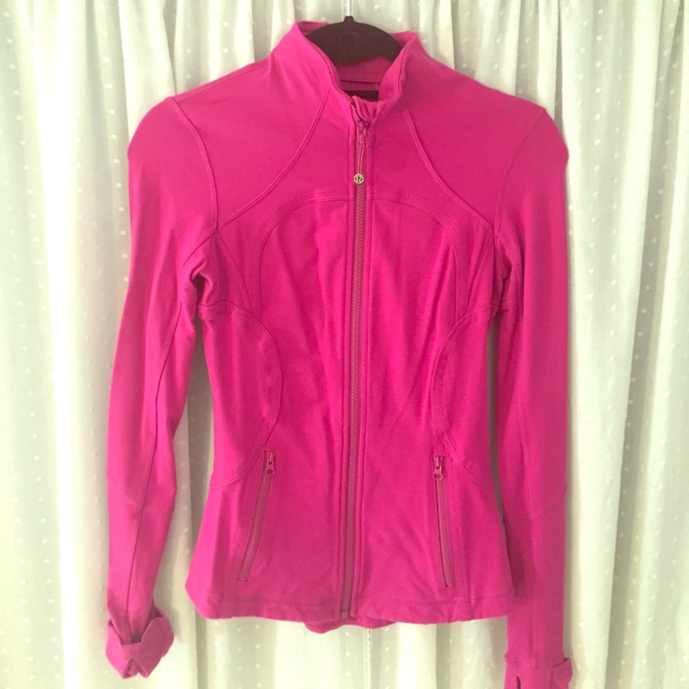 Lululemon Fuchsia fitted zip up