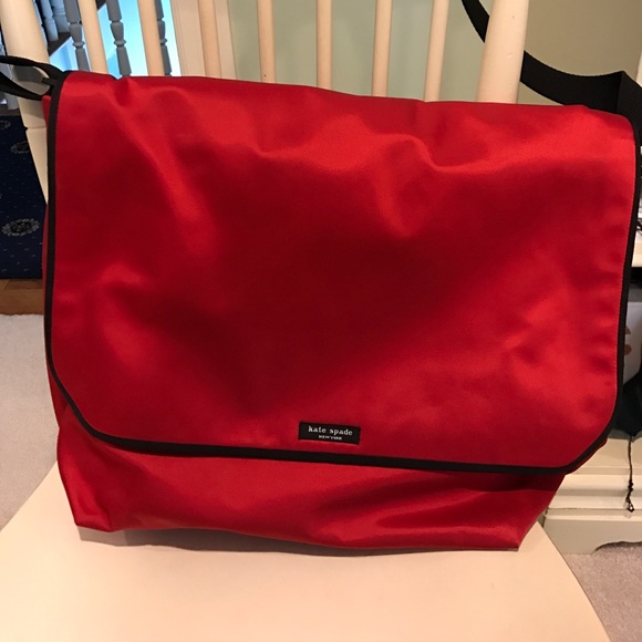 KATE SPADE red medium size messenger bag - Picture 1 of 3
