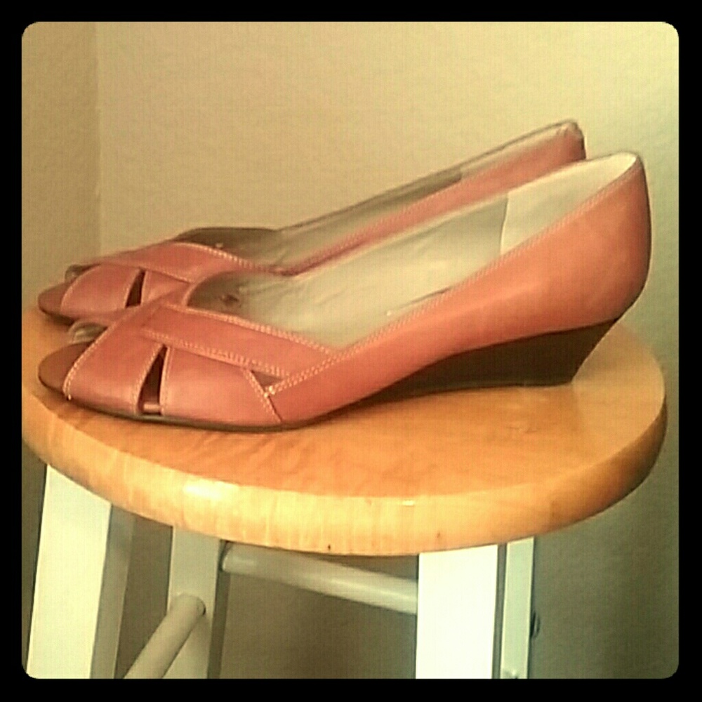 Easy Spirit Tan Wedges, EUC, Sz. 8