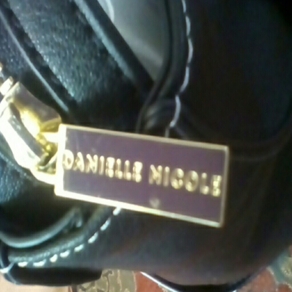 Danielle Nicole Handbag - Picture 4 of 7