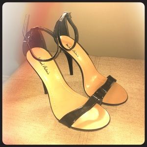 Back to Basic-Black Sandals