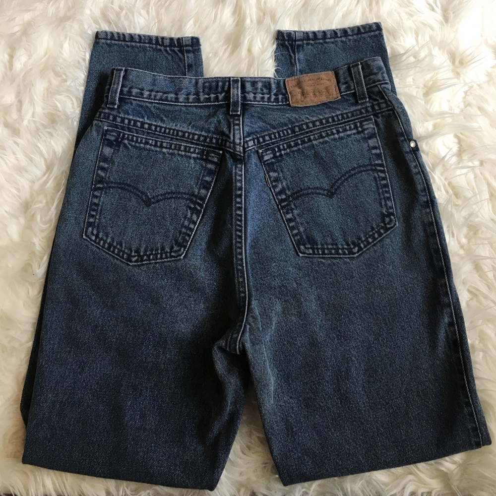 Vintage Levi’s high waist denim mom jean