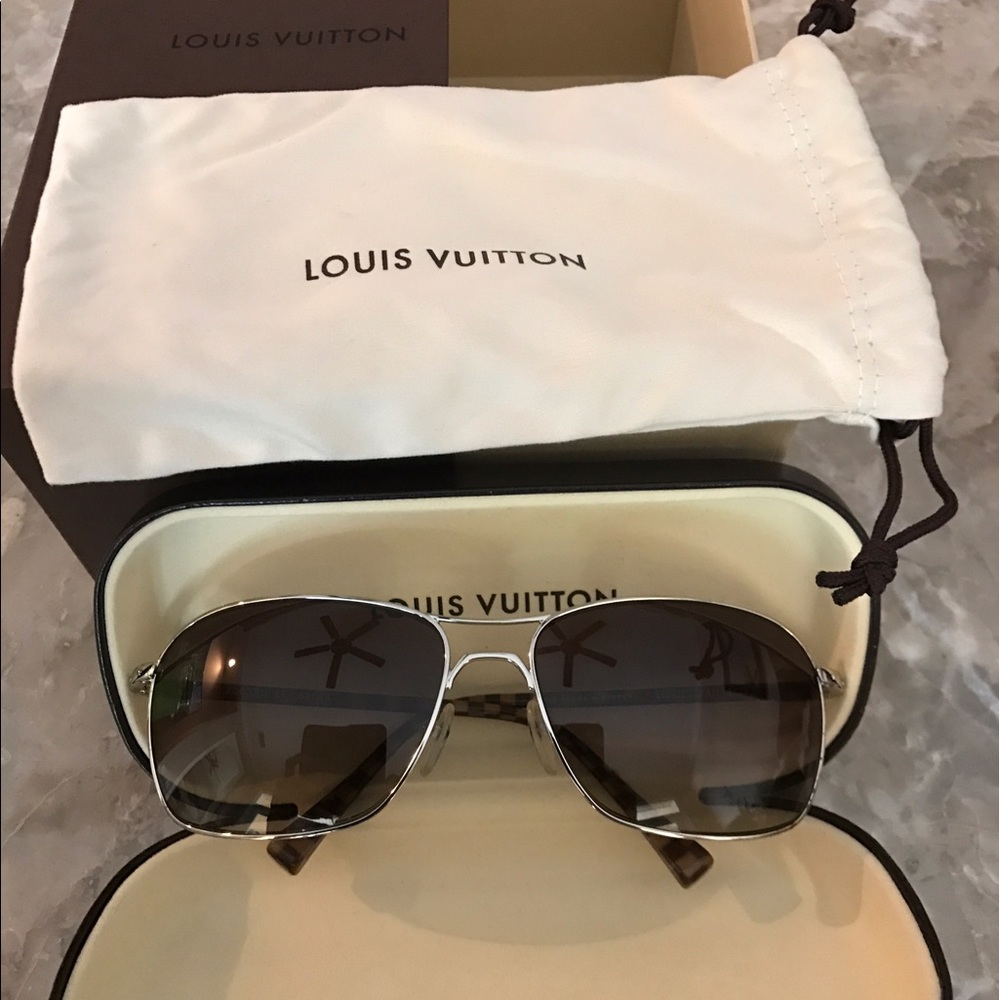 *Reduced* Authentic Louis Vuitton SM Sun Glasses