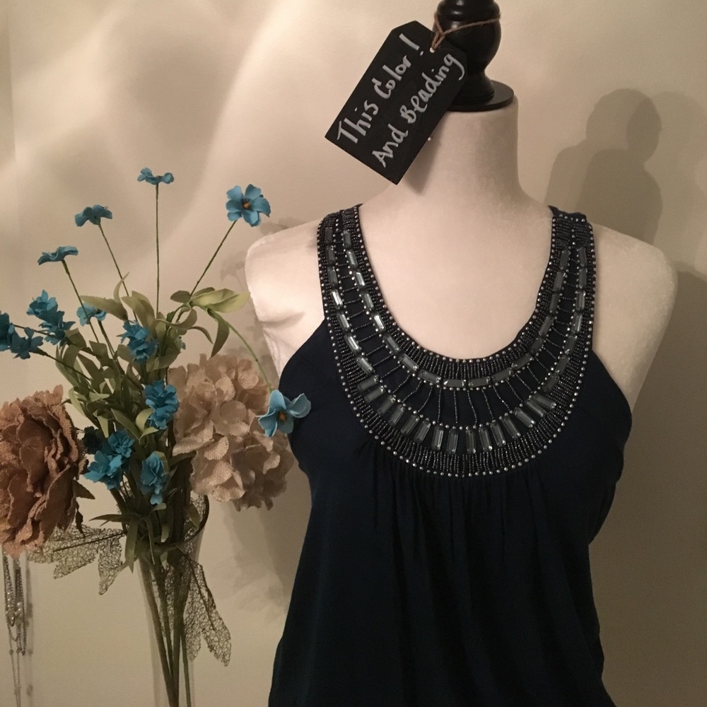 ☀️SOLD - Beautiful teal color top with beading