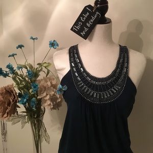 ☀️SOLD - Beautiful teal color top with beading