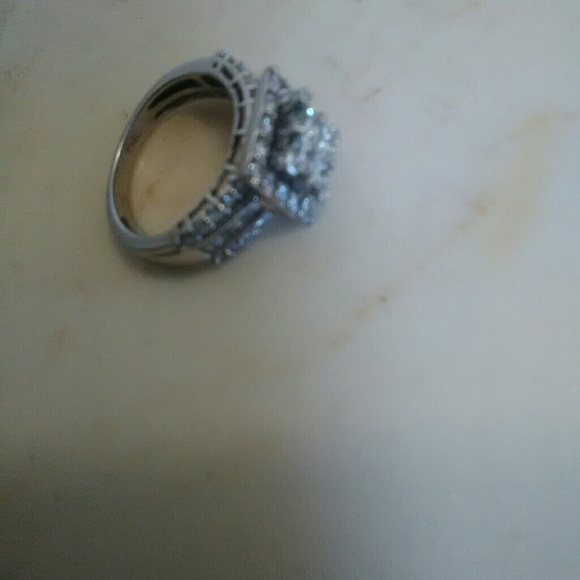 Engagement Ring - Picture 3 of 8