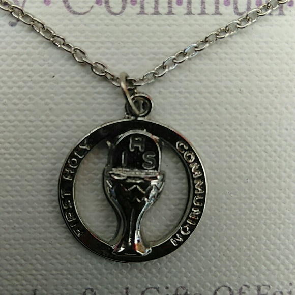 Holy Communion necklace NWT - Picture 3 of 3