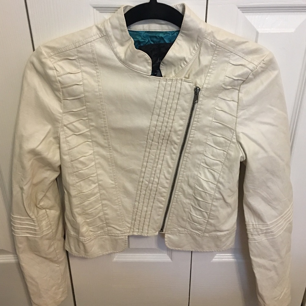 Day trip faux leather jacket size small
