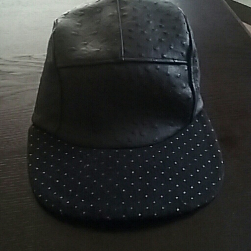 100% ostrich skin hat