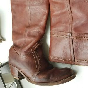Broken in but beautiful Frye Boots