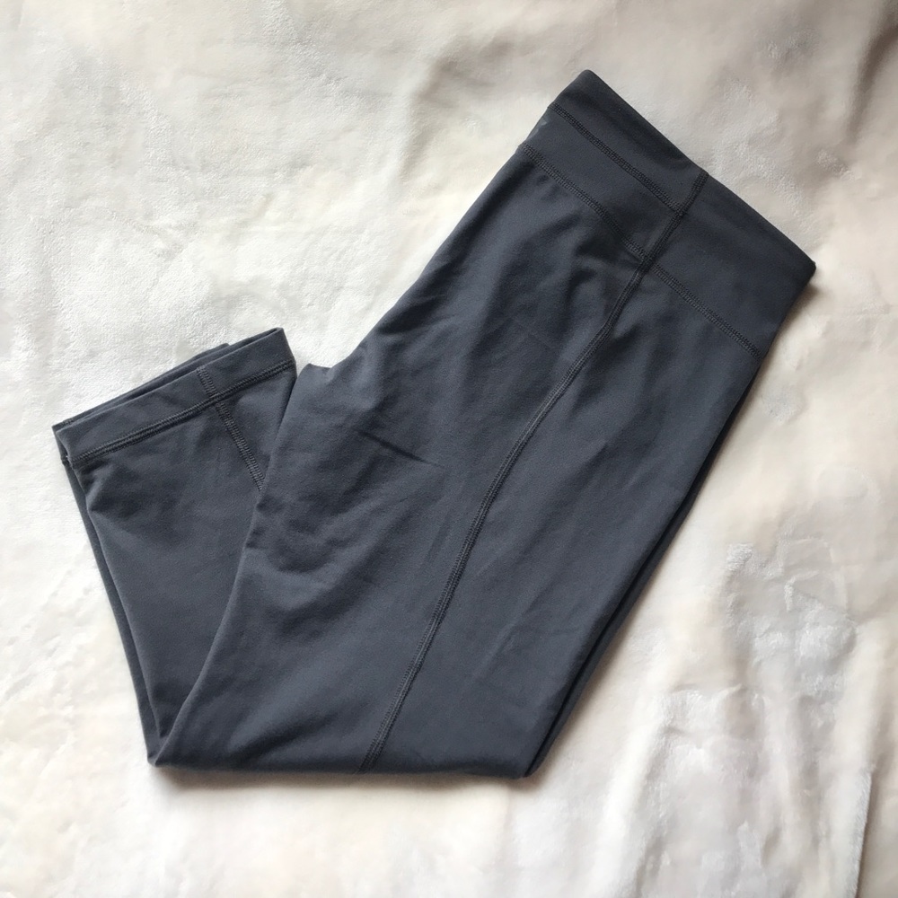 UNDER ARMOR Capri Leggings