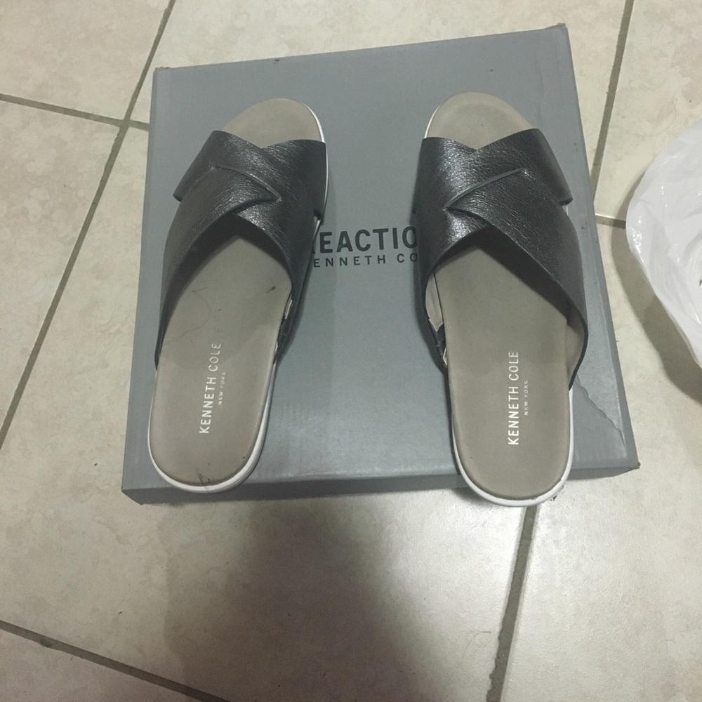 Kenneth Cole sandals