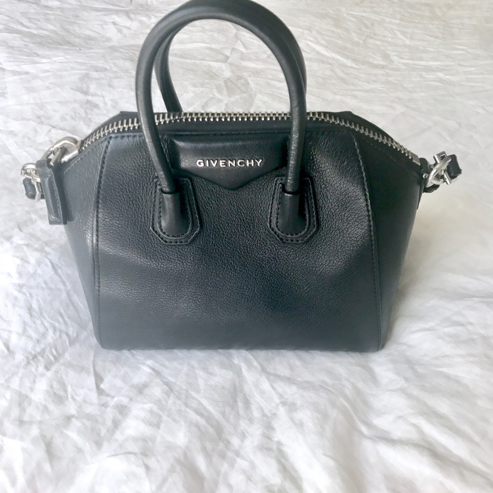 Givenchy Antigona Small - Picture 2 of 4