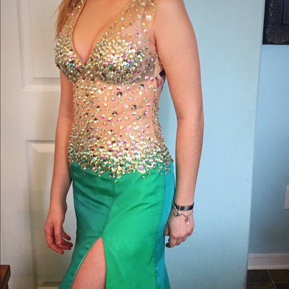 Blush Prom dress by ALEXIA size 6 - Picture 2 of 8