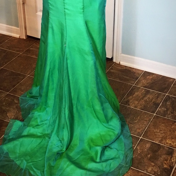 Blush Prom dress by ALEXIA size 6 - Picture 3 of 8