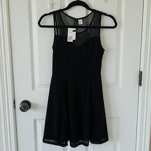 NWT H&M black dress