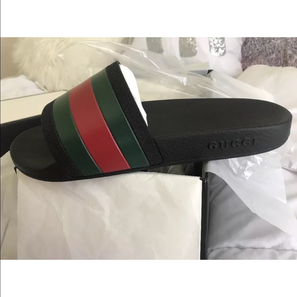 Gucci Men's Pursuit '72 Rubber Slides. Brand New✨