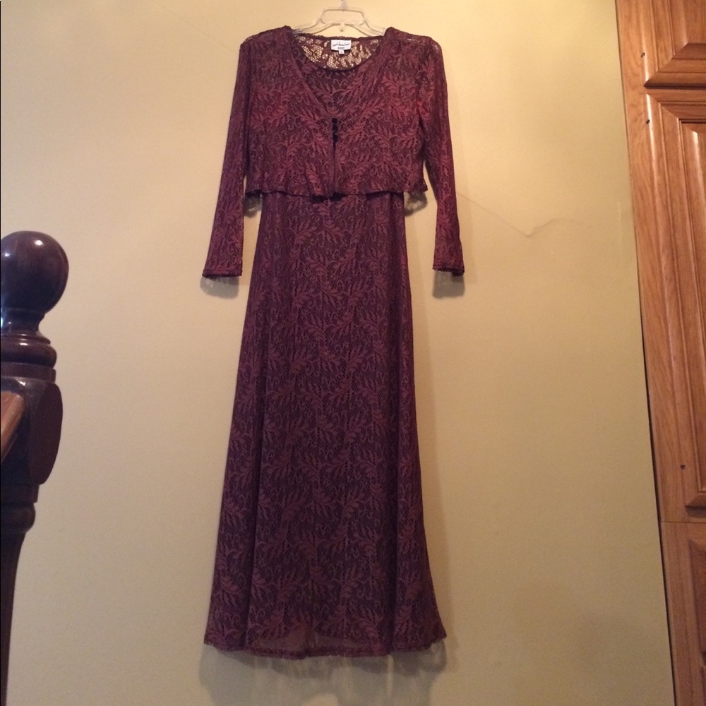 Women's lace maxi dress