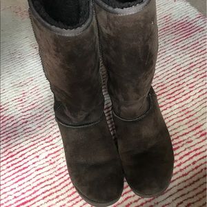 AUTHENTIC tall dark brown uggs