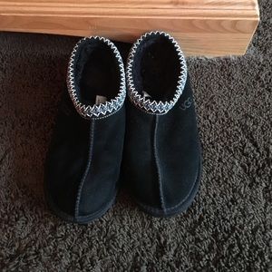 Ugg Tasman slippers