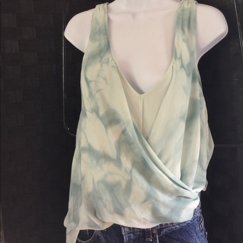 ❌❤️SOLD❤️❌Free People summer dressy top XS NEAT!
