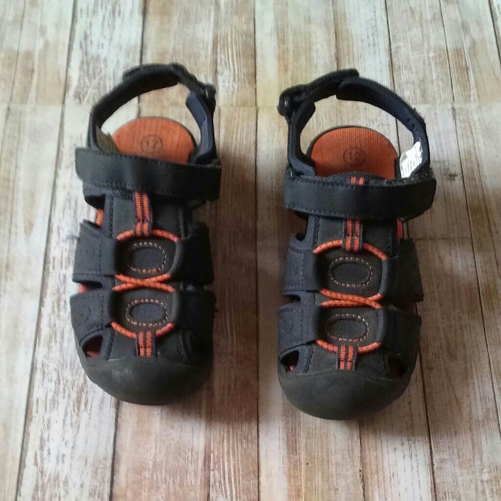 "Derek" rugged sandals