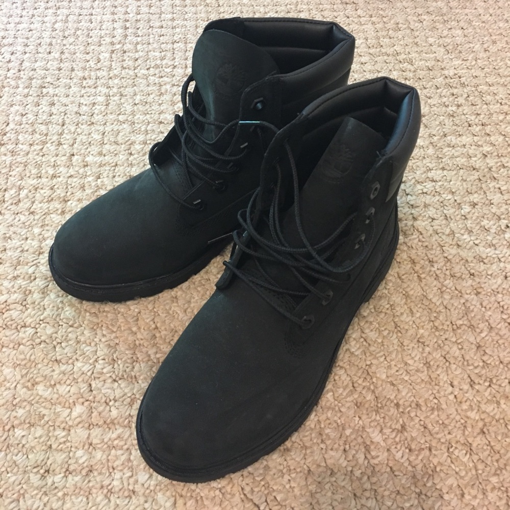NWOT✨💕 Timberland double collar boots black Sz7🙂