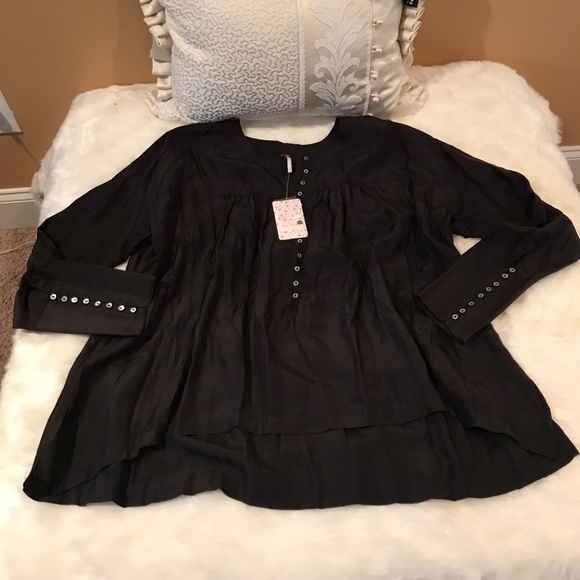 Free people black colored flared blouse - Picture 2 of 8