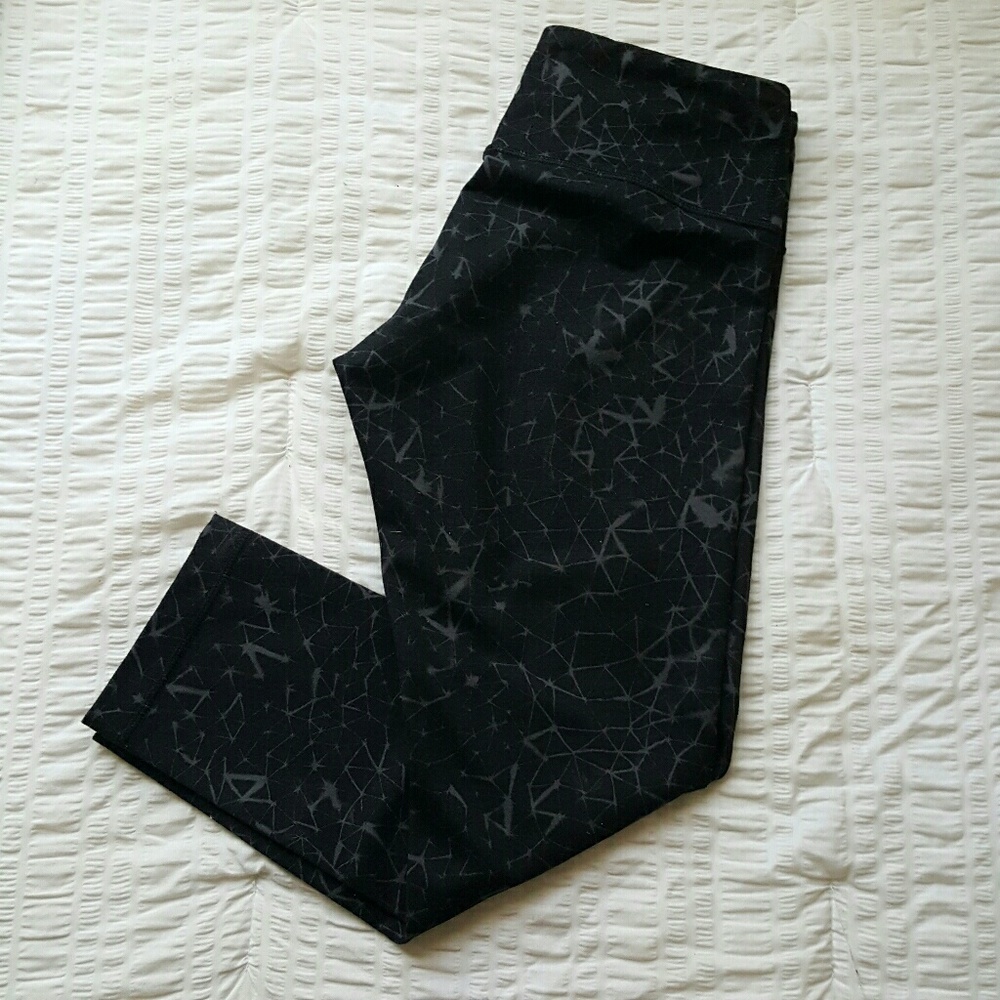 **REDUCED** Lululemon Wunder Under Crop