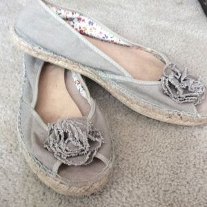 Espadrilles Natural Beige Peep Toe W/flower detail