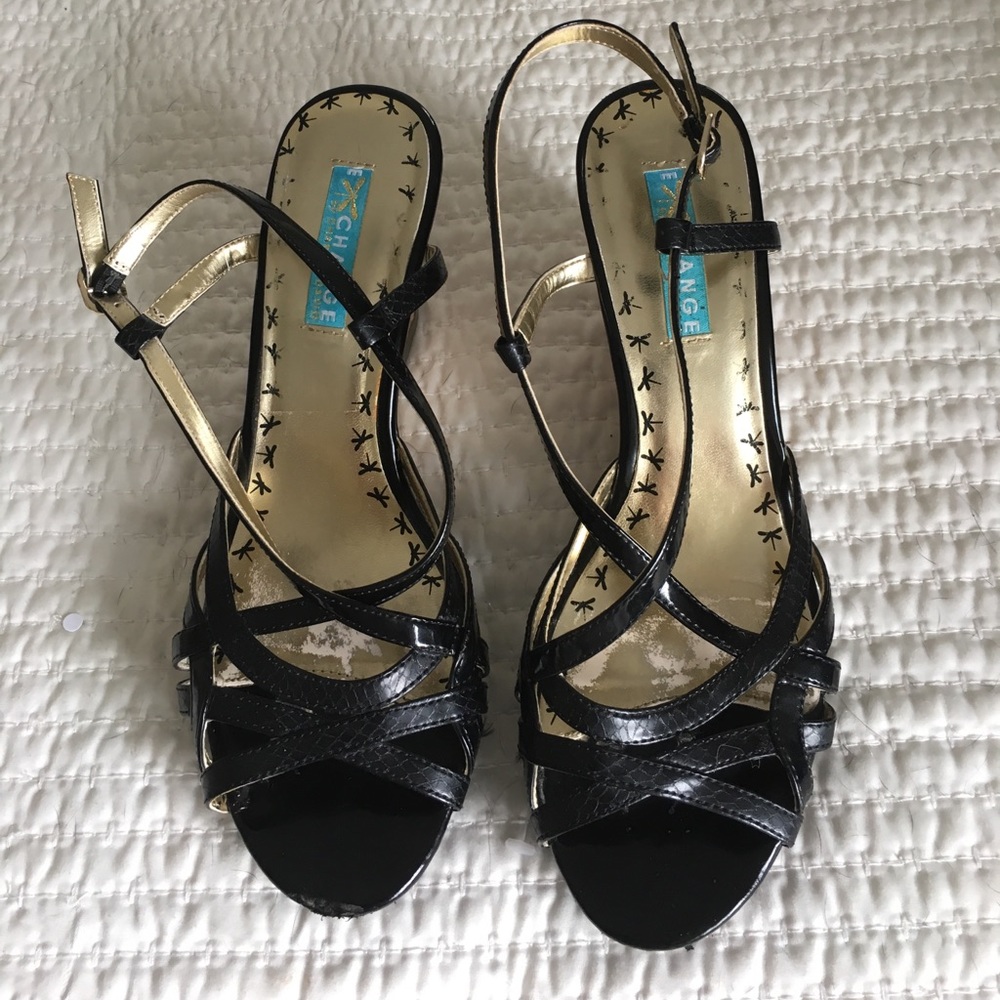 Black strappy platform sandal
