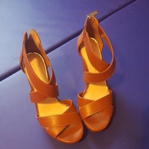 Jessica Simpson wedge