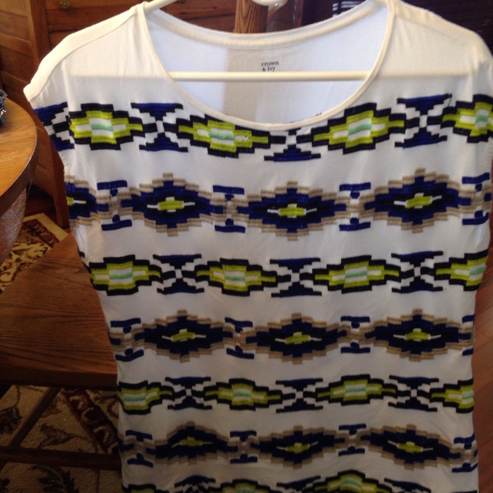 Crown Ivy Top.  Size Large