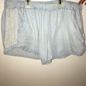Loose shorts
