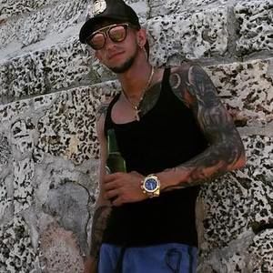 Meet your Posher, Julio cesar