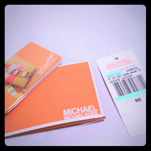 Michael Kors Handbag (SOLD) - Picture 3 of 3