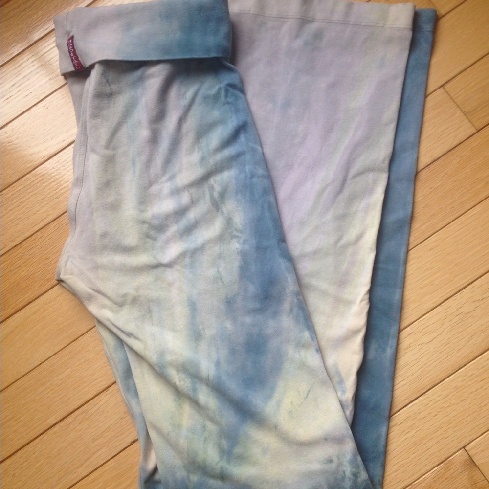 Hard tail tie die yoga pants
