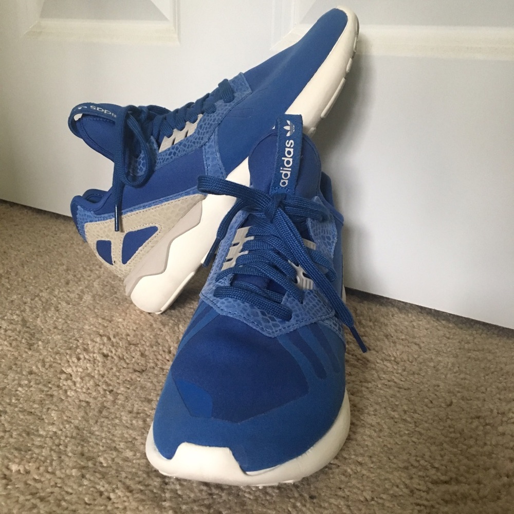 Adidas Womens's Tubular sneaker