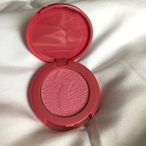 Tarte blush in Fearless