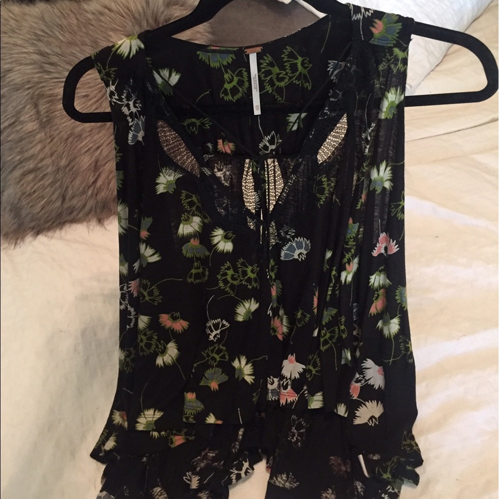 Free People Flowy Tank-- XS-- NWOT