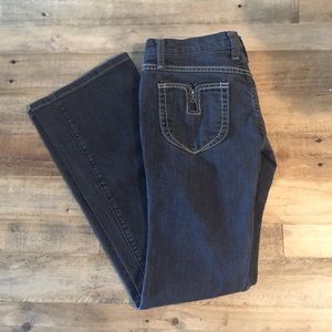 Frankie B. Jeans 🦋