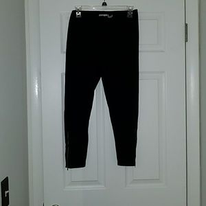 Knee Length Side Zipper Leggings