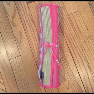 Aerie beach spread tags still on