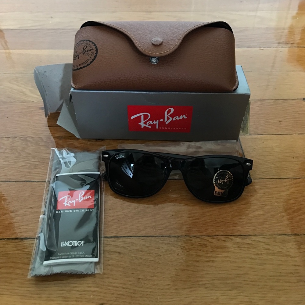 Ray-Ban wayfarers