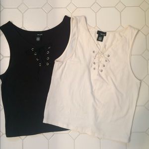 BUNDLE! Off White & Black Stitched Crop Tops